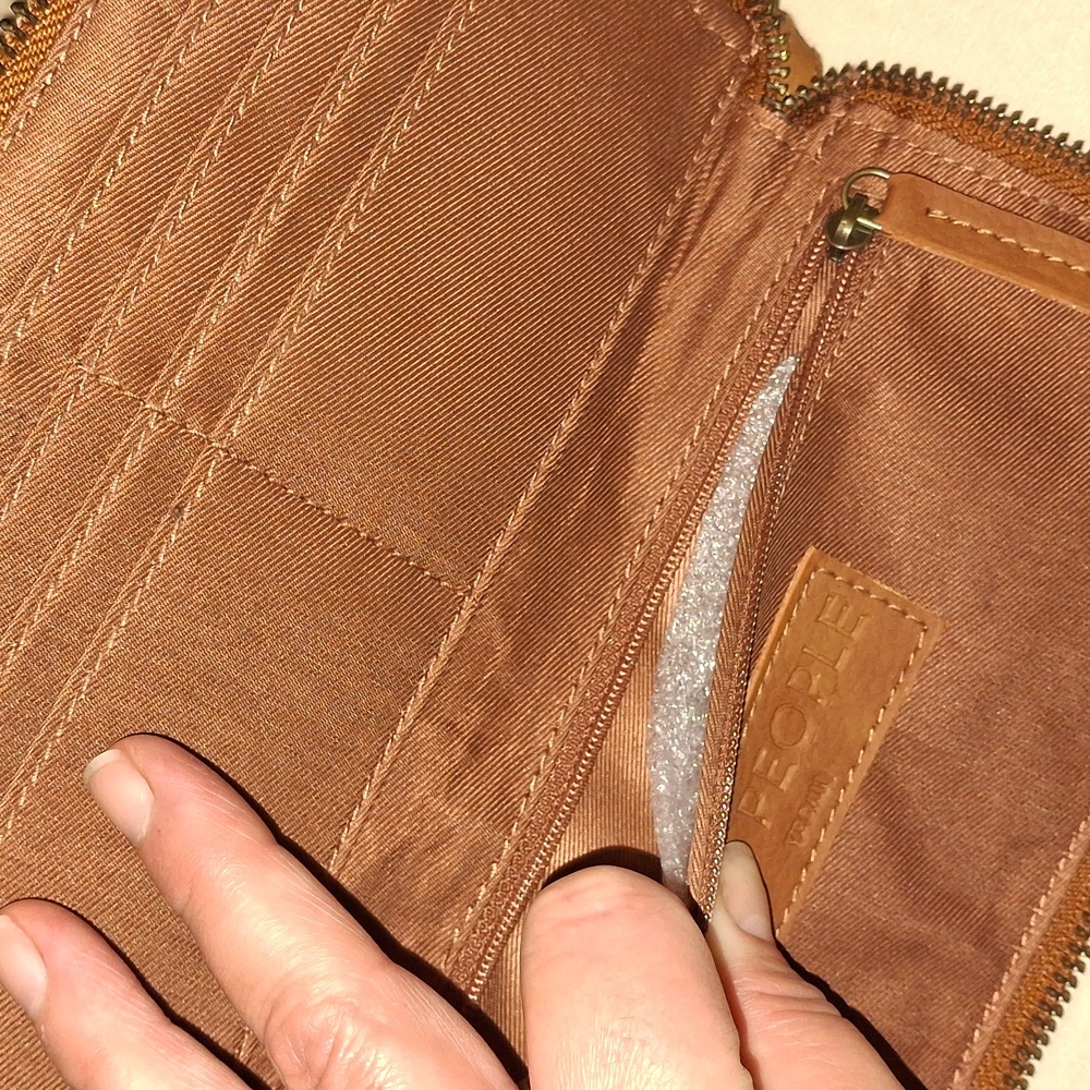 NWT Free People Brown Zippered Wallet - Picture 5 of 5